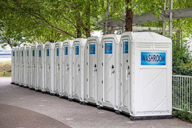 Porta potty delivery and setup in Lukachukai, AZ
